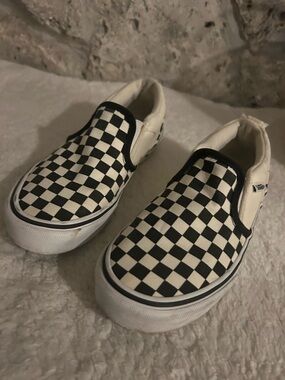 Vans Kids Slip-On Sneakers in Black & White Checkerboard Size 3.5